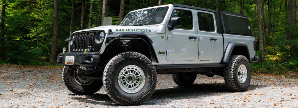 Jeep Gladiator w 8806 SMF