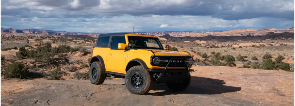 Ford Bronco w 8819SB