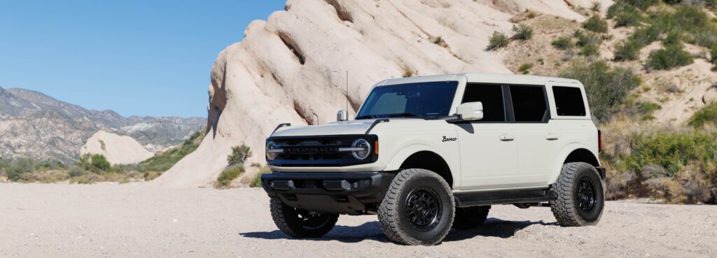 Ford Bronco 8819SB